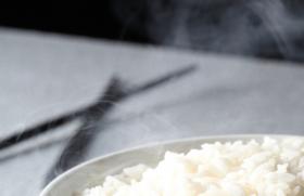 Вкусно и практично: что можно приготовить из вареного риса